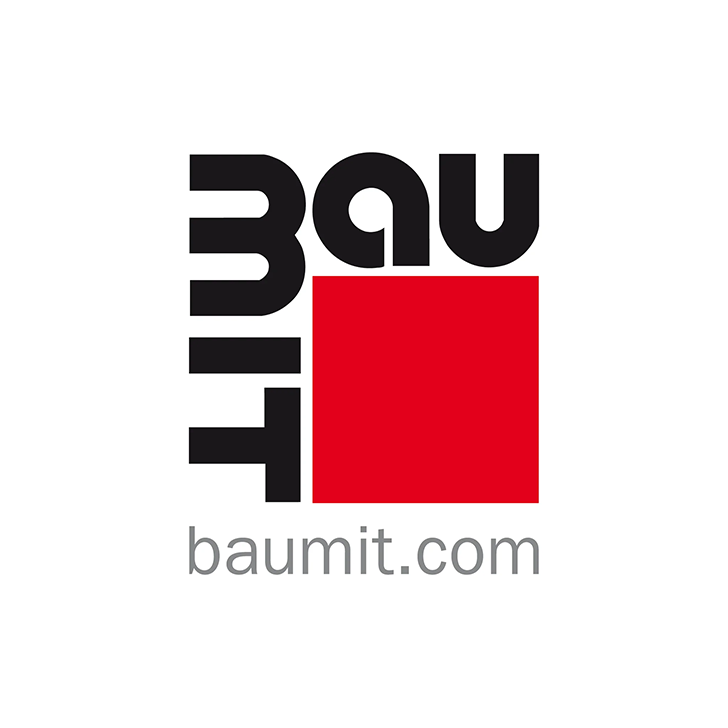 Das Baumit-Logo mit stilisierten schwarzen „Bau“-Buchstaben, einem kräftigen roten Quadrat und dem grauen Schriftzug „baumit.com“ darunter auf weißem Hintergrund.